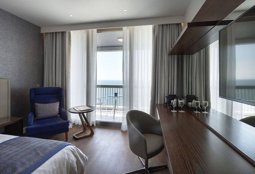 海の見えるエクゼクティブルーム, Makedonia Palace