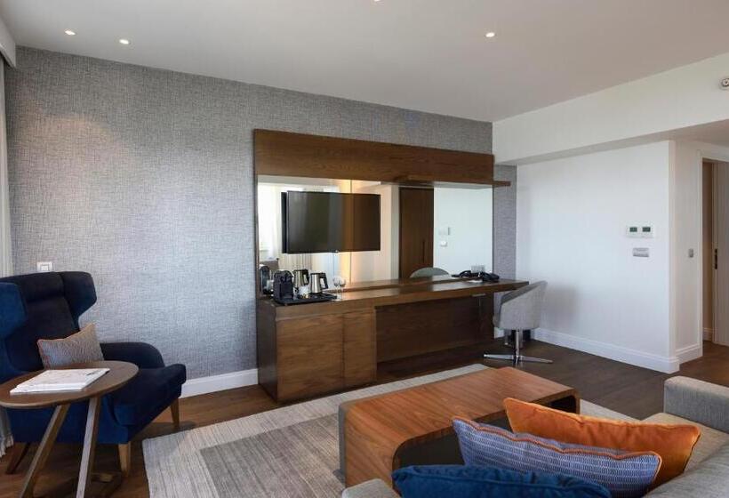 オーシャンビューデラックススイート, Makedonia Palace
