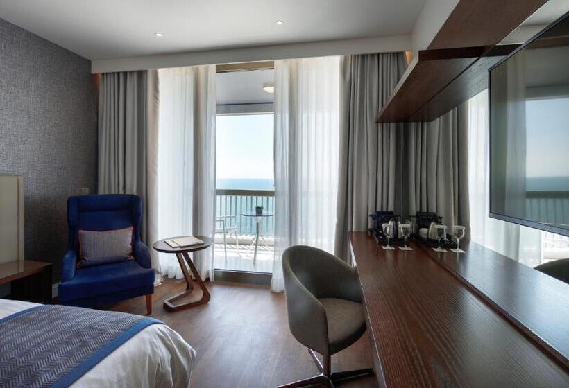海の見えるエクゼクティブルーム, Makedonia Palace