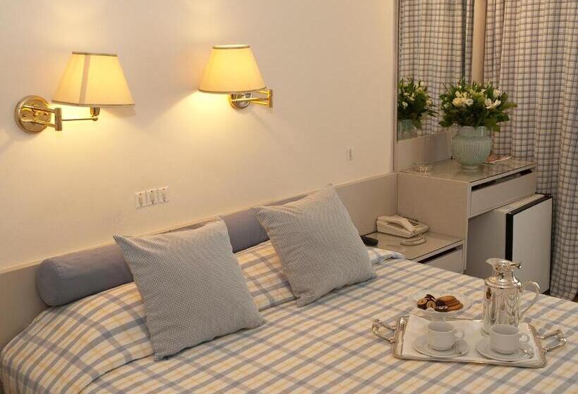 Семейный Номер, The Park Hotel Piraeus
