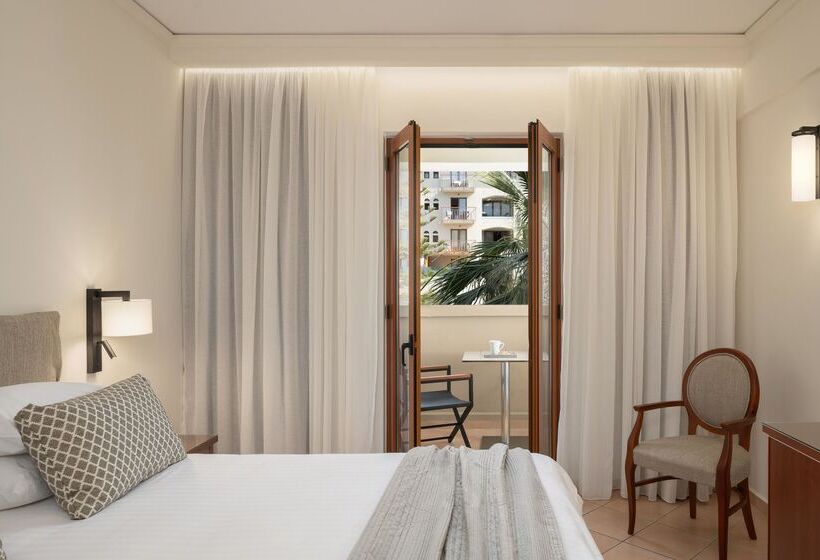 Номер Стандарт Вид на Бассейн, Theartemis Palace
