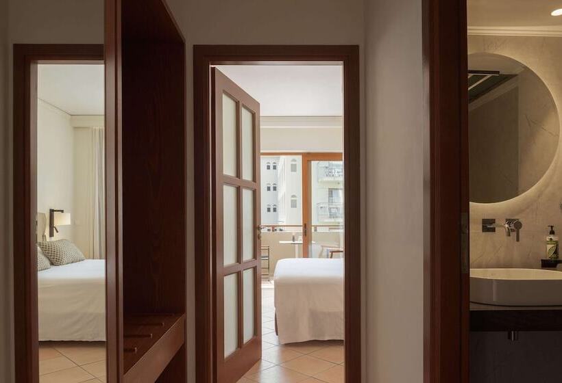 Семейный Номер, Theartemis Palace