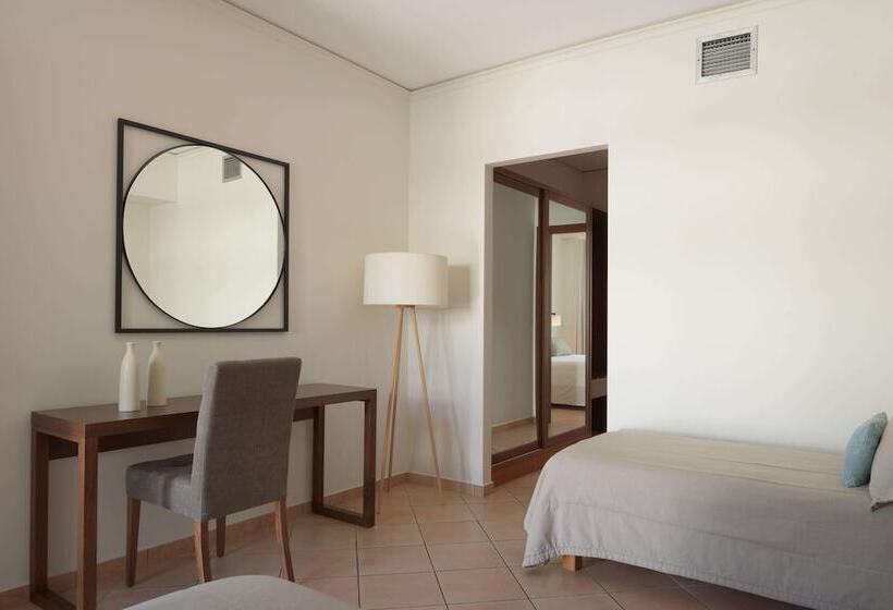 Семейный Номер, Theartemis Palace