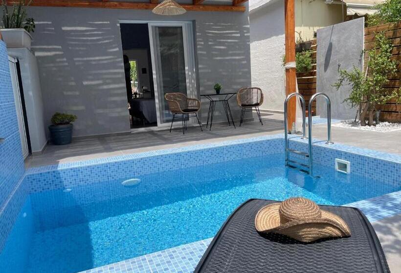 سوئیت جونیور با استخر, Voula