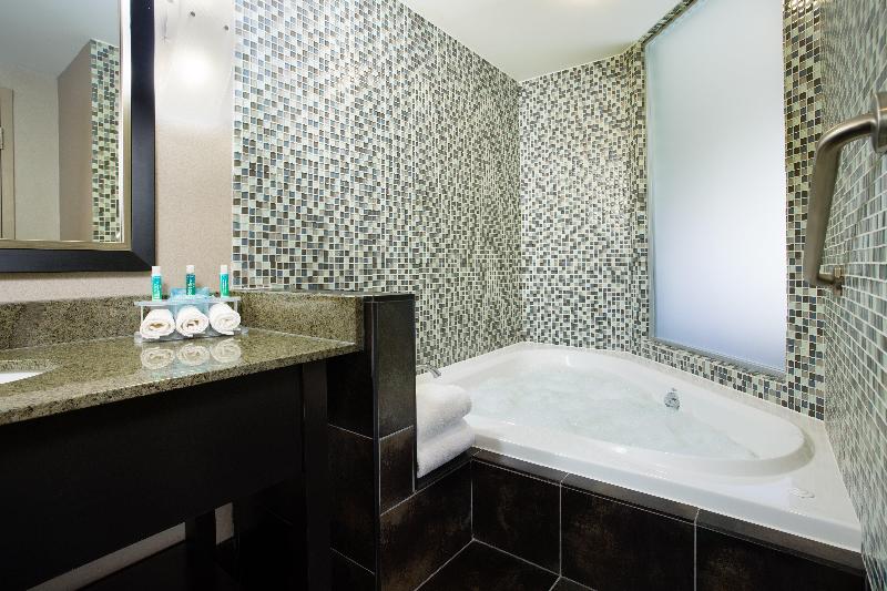 اتاق کلاب, Mandarin Oriental Hong Kong