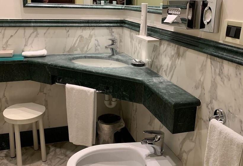 Индивидуальный Номер Классика, Villa Michelangelo Vicenza – Starhotels Collezione