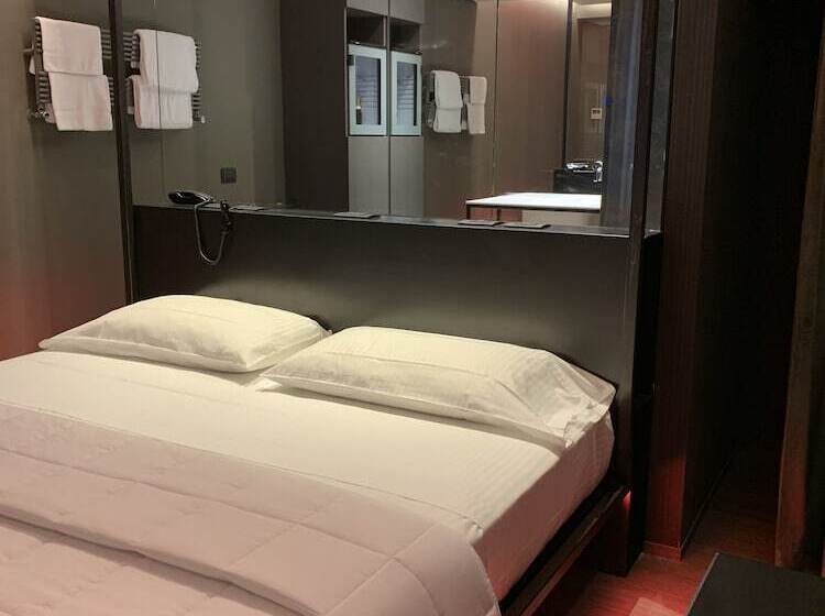 Полулюкс, Motel Rona