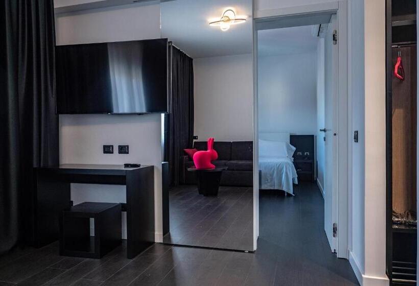 سوییت خانوادگی, My Suite