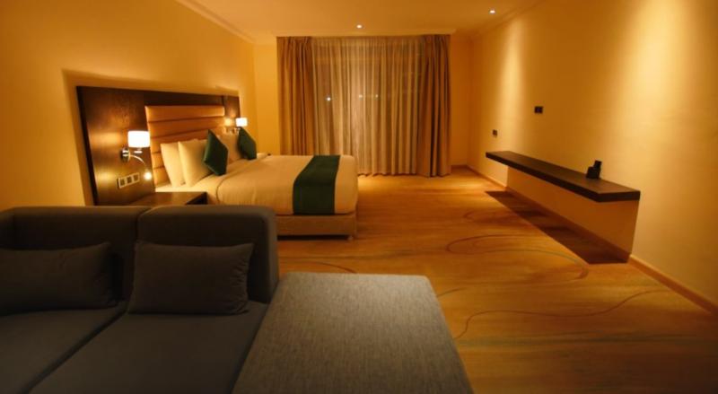 Quarto Quádruplo Standard, Ariston