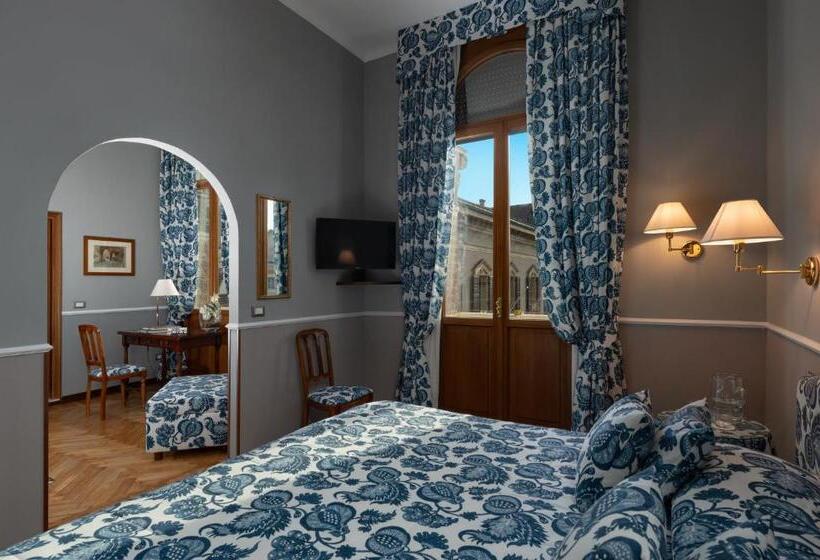 Junior Suite Deluxe, Posta