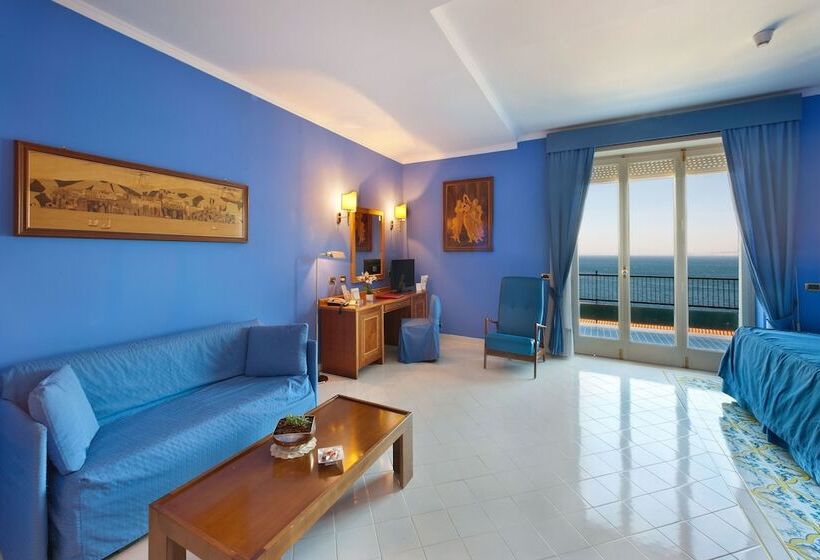 Tengerre Néző Junior Suite, Continental
