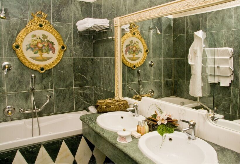 Номер Стандарт Вид на Сад, Grand Hotel Des Iles Borromées & Spa