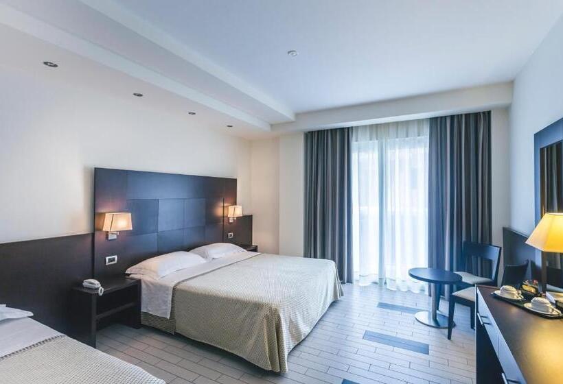 高级三人间, Principe Residence