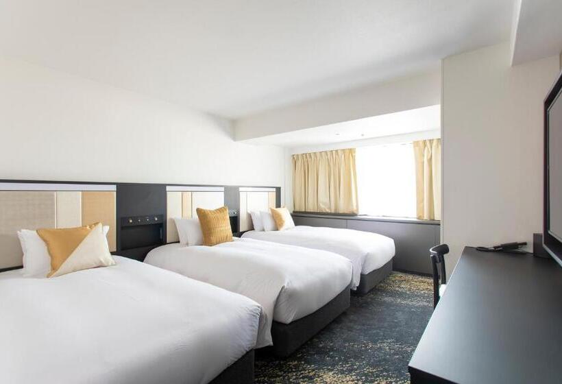 俱乐部三人间房间, Cross Hotel Osaka