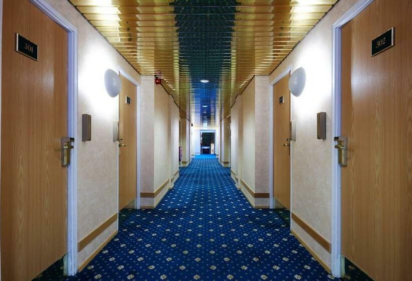 اتاق استاندارد سه نفره, Fosshótel Rauðará