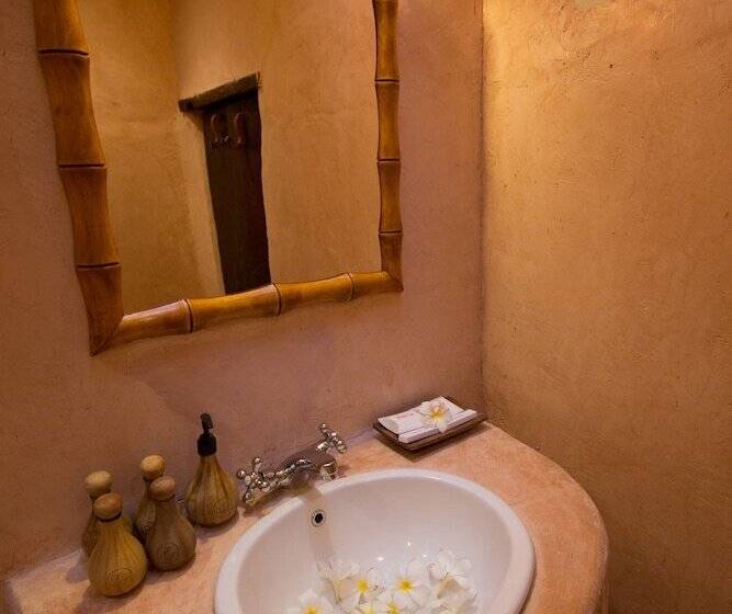 Люкс Вид на Сад, La Taverna Suites