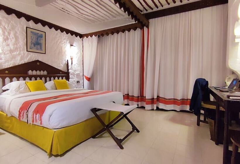 اتاق لوکس با چشم‌انداز باغ, Serena Beach Resort & Spa