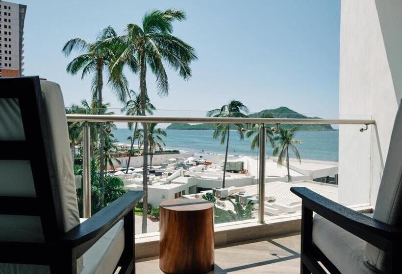 デラックスルーム, The Inn At Mazatlan