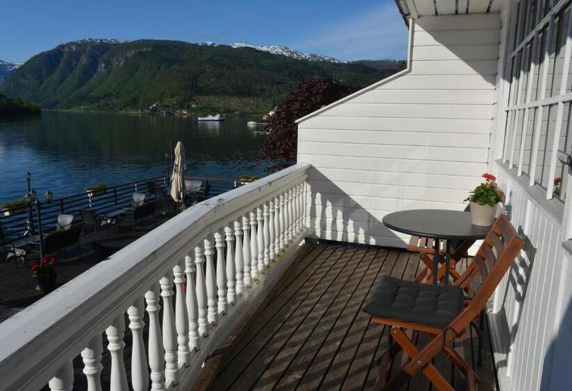 Полулюкс Вид на Море, Strand Fjordhotel