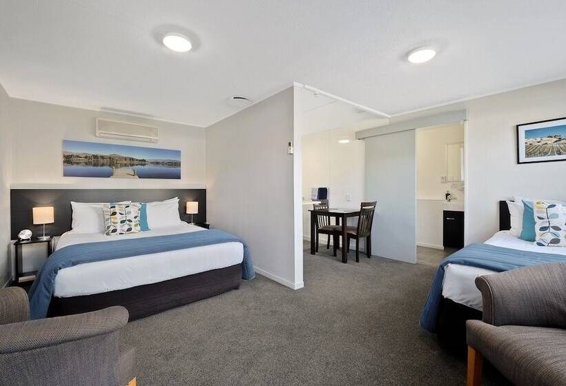 스탠다드 스튜디오, Central Gateway Motel