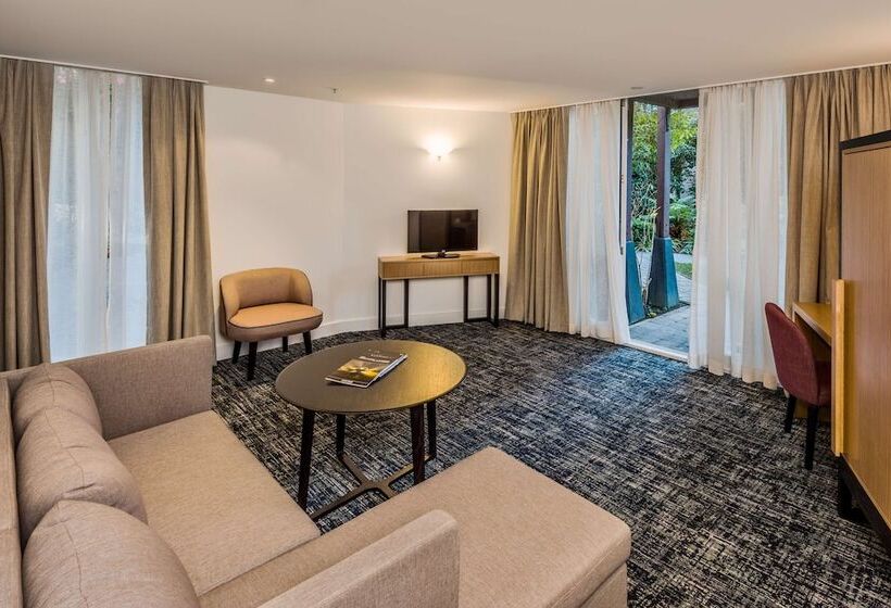 스위트, Chateau On The Park  Christchurch, A Doubletree By Hilton