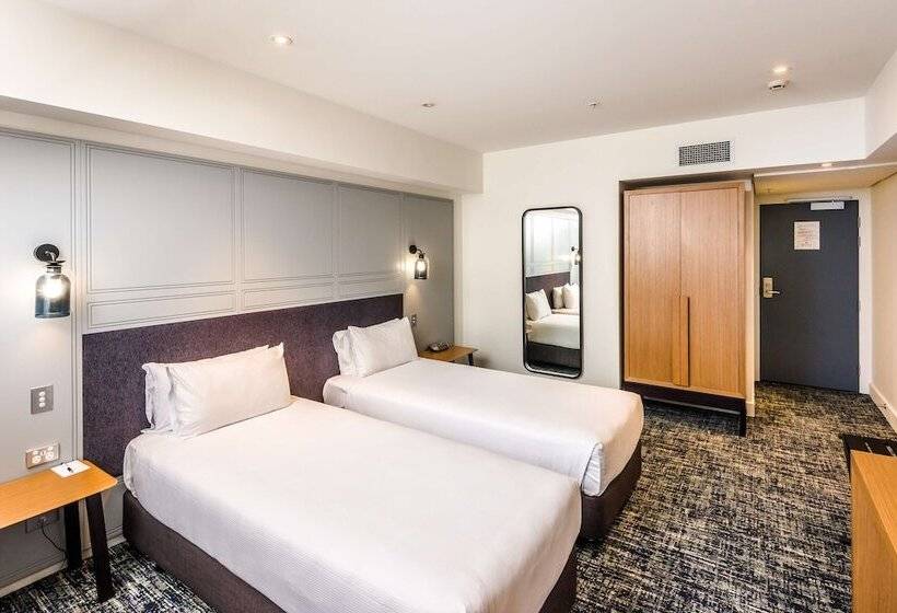장애인을 위한 스탠다드 룸, Chateau On The Park  Christchurch, A Doubletree By Hilton