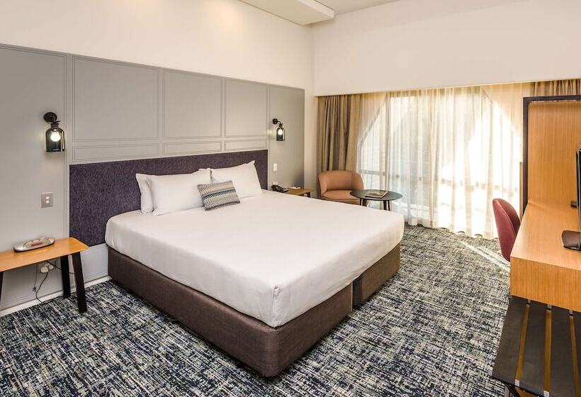 발코니 디럭스 룸, Chateau On The Park  Christchurch, A Doubletree By Hilton