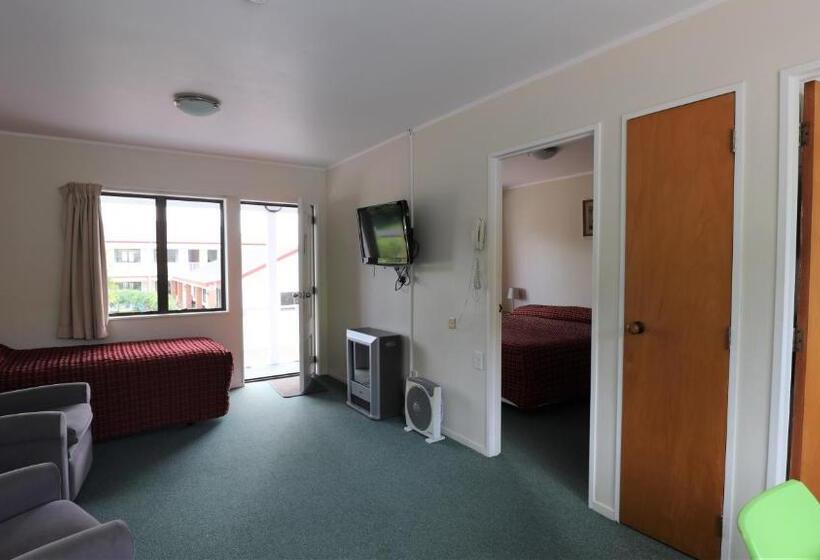 Апартаменты 1 Спальня, BK's Counties Motor Lodge