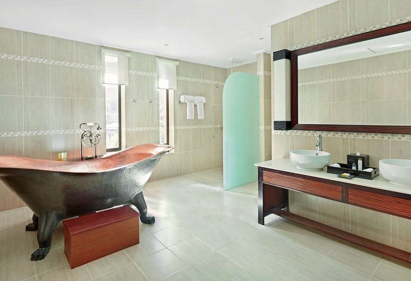 اتاق استاندارد با تخت بزرگ, Doubletree By Hilton Seychelles   Allamanda Resort & Spa