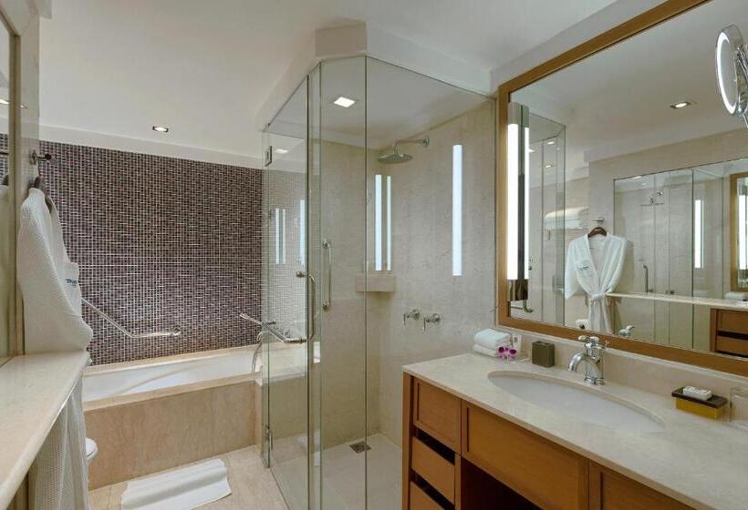 带大床的豪华间, Dusit Thani Laguna Phuket