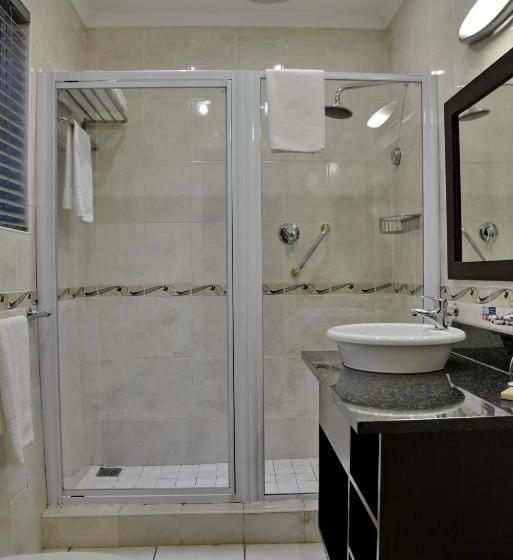 סוויטה, Cumberland Hotel Worcester