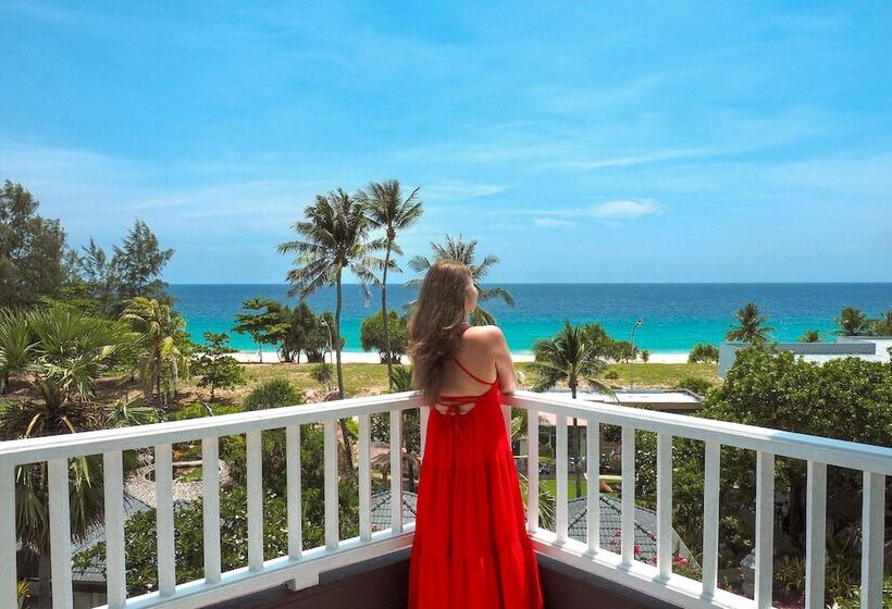 اتاق لوکس با چشمانداز دریا, Thavorn Palm Beach Resort Phuket