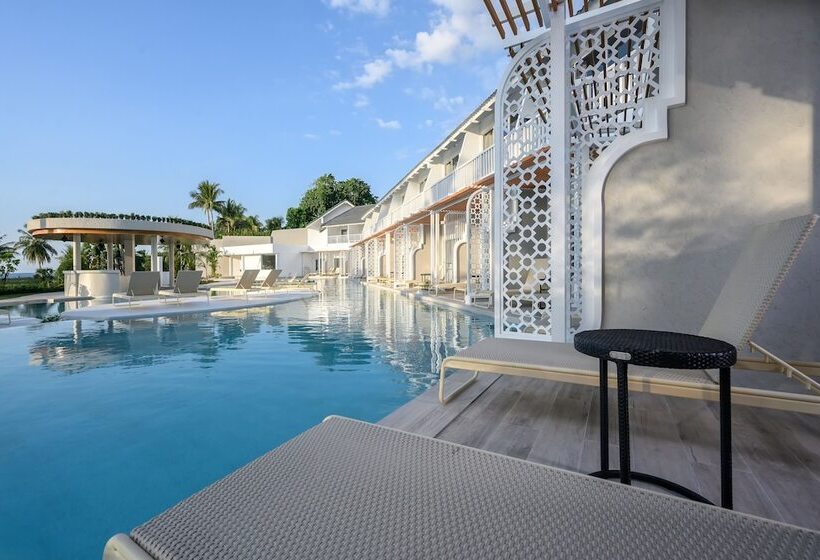اتاق لوکس, Thavorn Palm Beach Resort Phuket