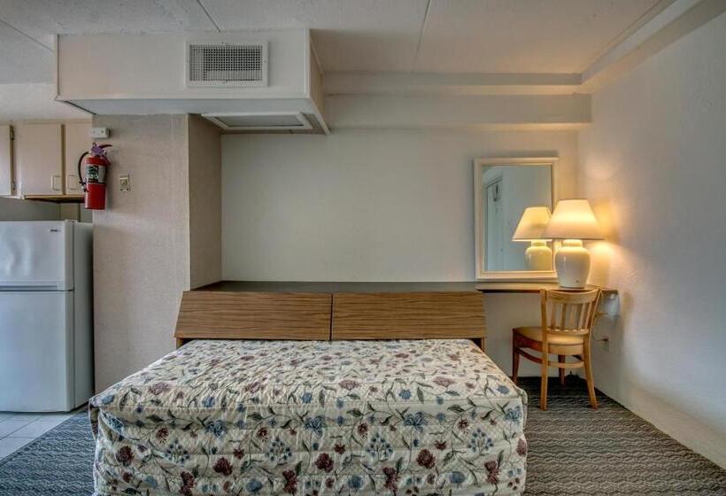 패밀리 스위트, Admiral Resort Motel