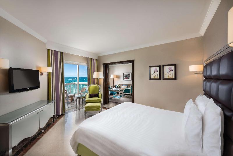 سوئیت با تخت بزرگ, Hilton Alexandria Corniche