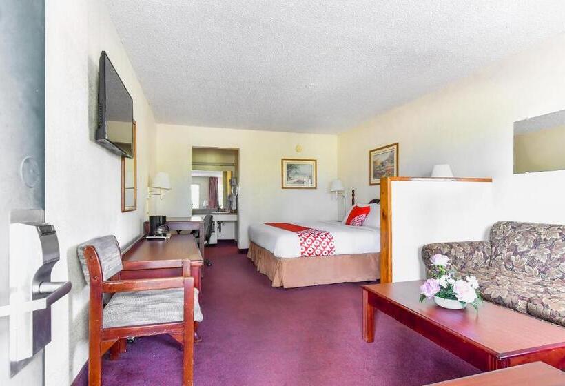 キングサイズベッドのスタンダードルーム, OYO Hotel Tyler Lindale