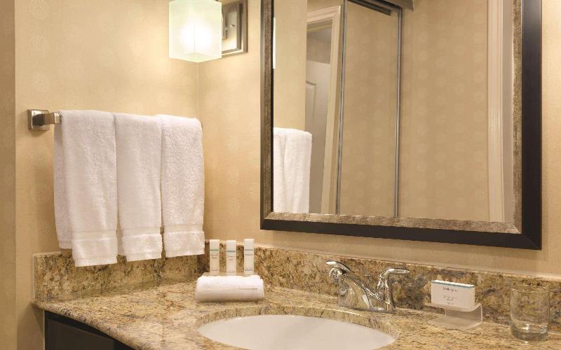 キングサイズベッドのスタンダードルーム, Americas Best Value Inn Fort Myers