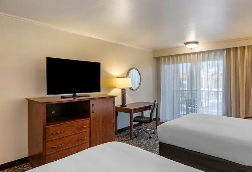 带2个双人床的标准工作室, Best Western Plus Royal Oak