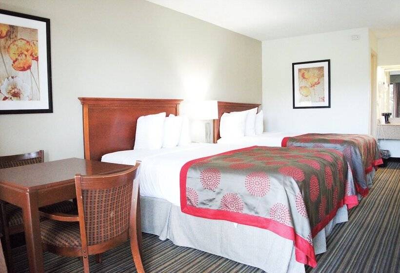 Номер Стандарт 2 Двуспальные Кровати, Ramada By Wyndham Savannah Gateway