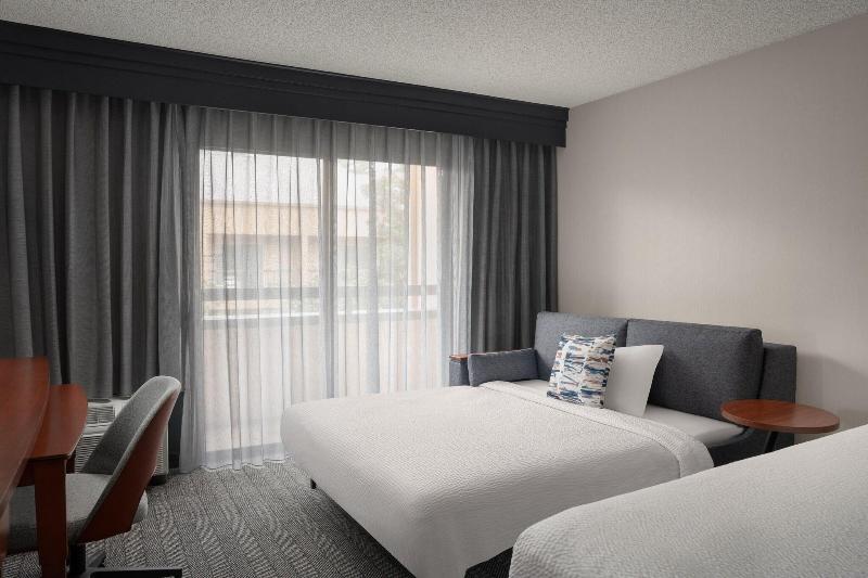 Люкс, Courtyard By Marriott Portland Beaverton