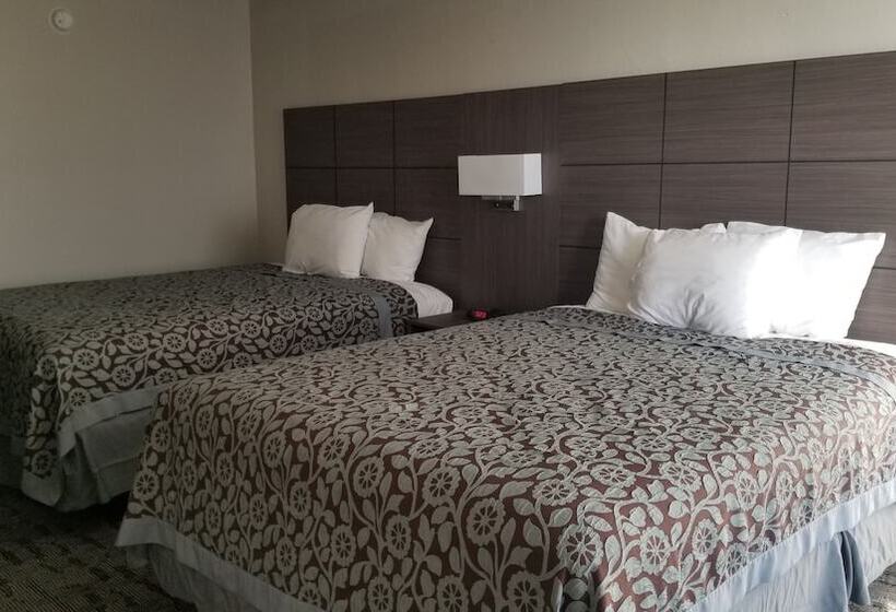 Номер Стандарт 2 Двуспальные Кровати, Days Inn & Suites By Wyndham Charleston Airport West