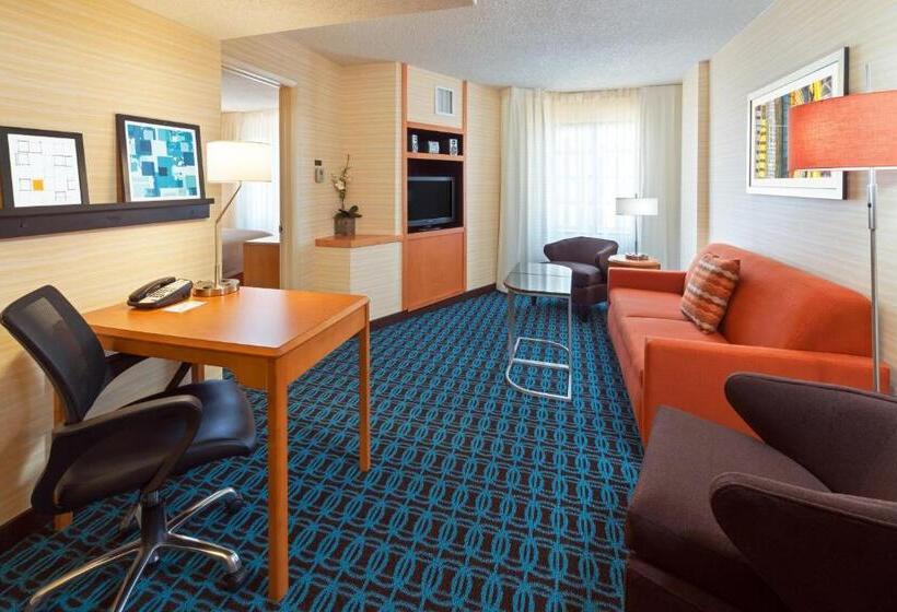 מיטת קינג בסוויטה, Fairfield Inn & Suites Denver Cherry Creek