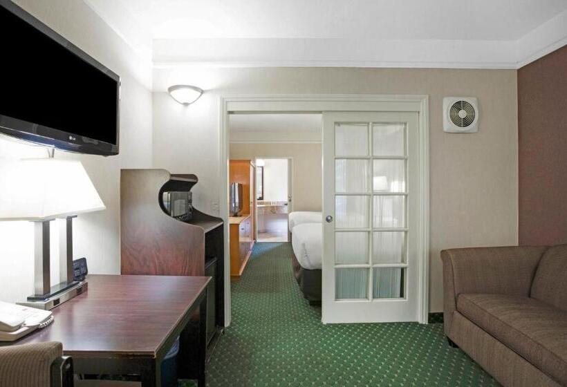 جناح, Ramada Suites By Wyndham San Diego