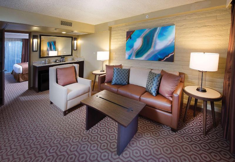 Люкс Вид на Бассейн, Doubletree Suites By Hilton Tucson   Williams Center