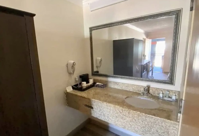 Номер Deluxe, Hibiscus Inn & Suites