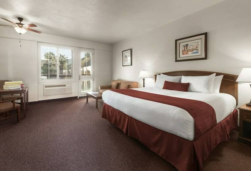Deluxe-huone Allasnäkymä, Palm Mountain Resort & Spa