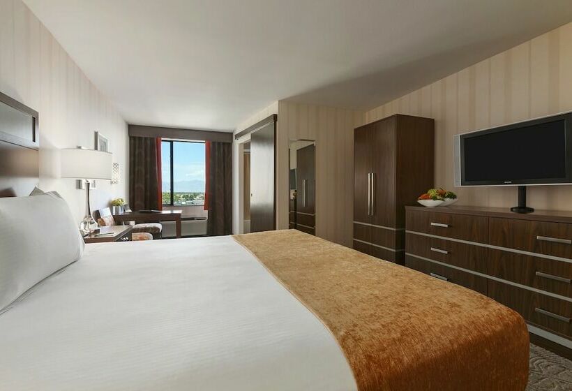 高级客房, Gold Coast Hotel And Casino