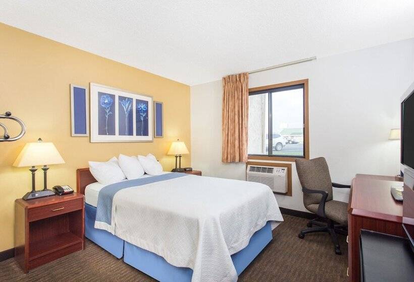 Номер Стандарт Адаптированный для Инвалидов, Days Inn By Wyndham Austin