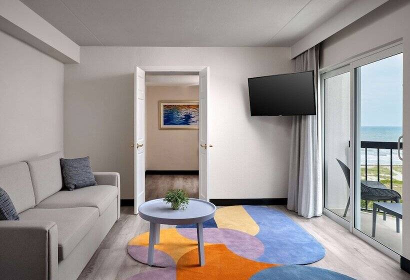 סוויטה צדדית נוף לים, Hilton Garden Inn Cocoa Beach Oceanfront