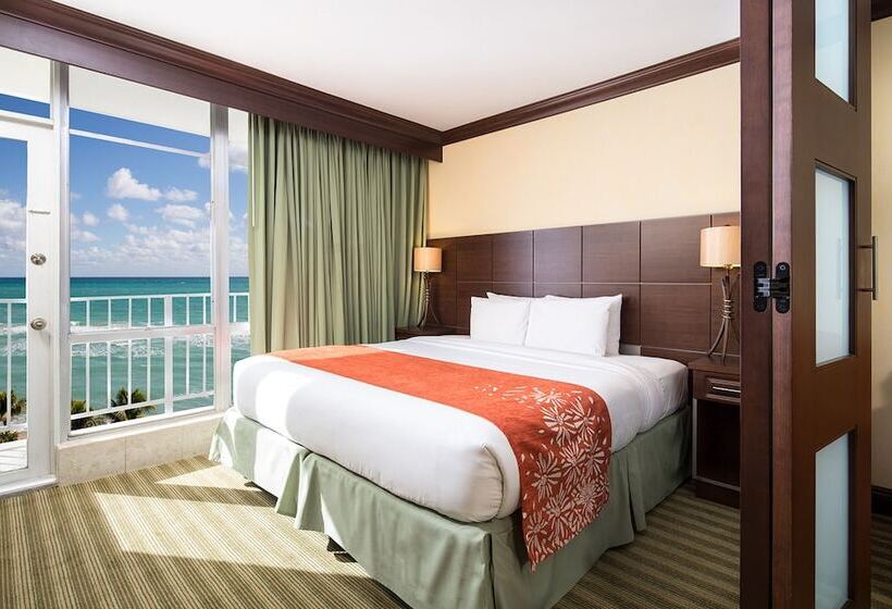 Люкс Боковой Вид на Море, Newport Beachside Hotel & Resort